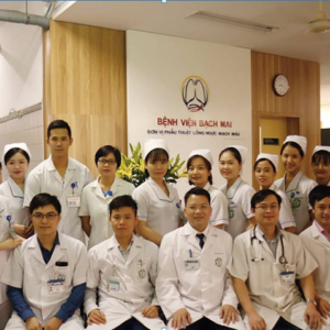 đồng phục bệnh viện Bạch Mai