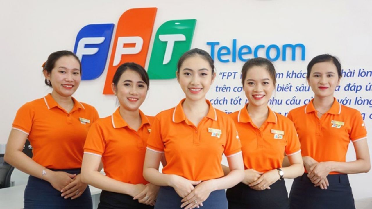 Đồng phục FPT năng động và ý nghĩa | VINA® UNIFORM