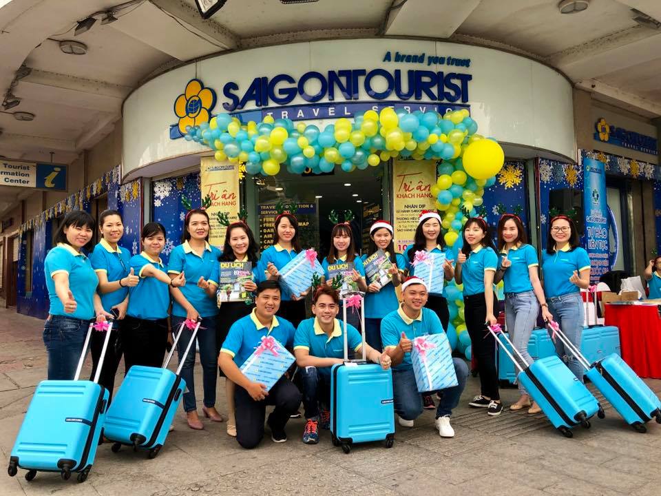 đồng phục Saigontourist