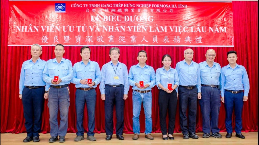 Mẫu Áo Đồng Phục Công Ty Thép Đẹp Chuyên Nghiệp
