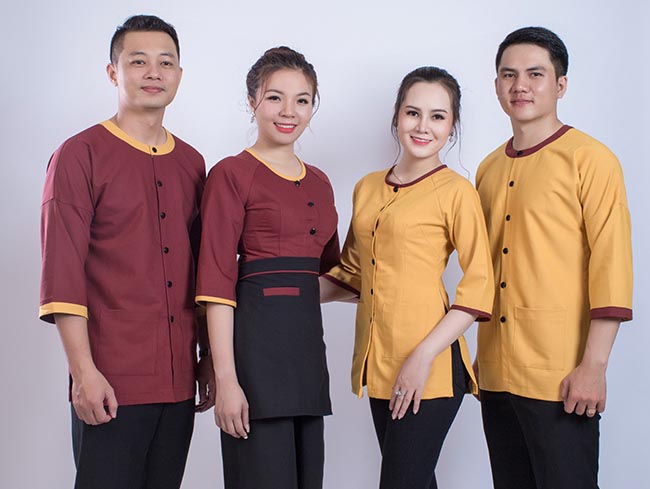 Đồng phục quán ăn chuyên nghiệp gần gũi tạo thiện cảm tốt 3 mẫu đồng phục quán ăn cao cấp