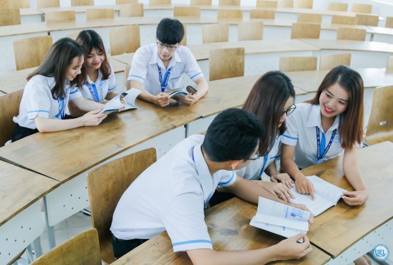 Đồng Phục Đại Học Kinh Tế Luật TPHCM
