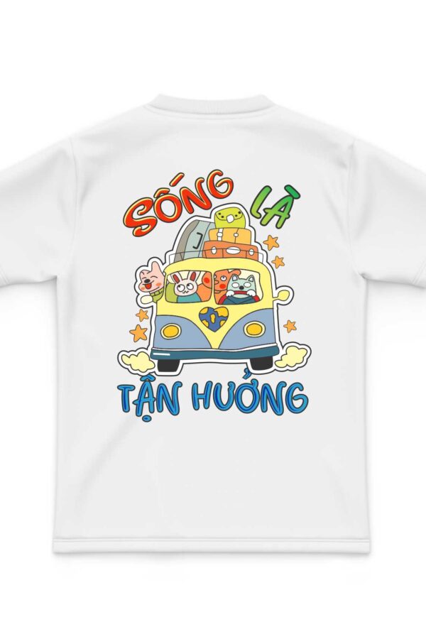 Áo thun team building sống là tận hưởng mặt sau