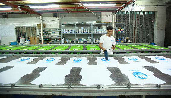 xưởng in áo thun tại TPHCM - Đồng Phục Vina