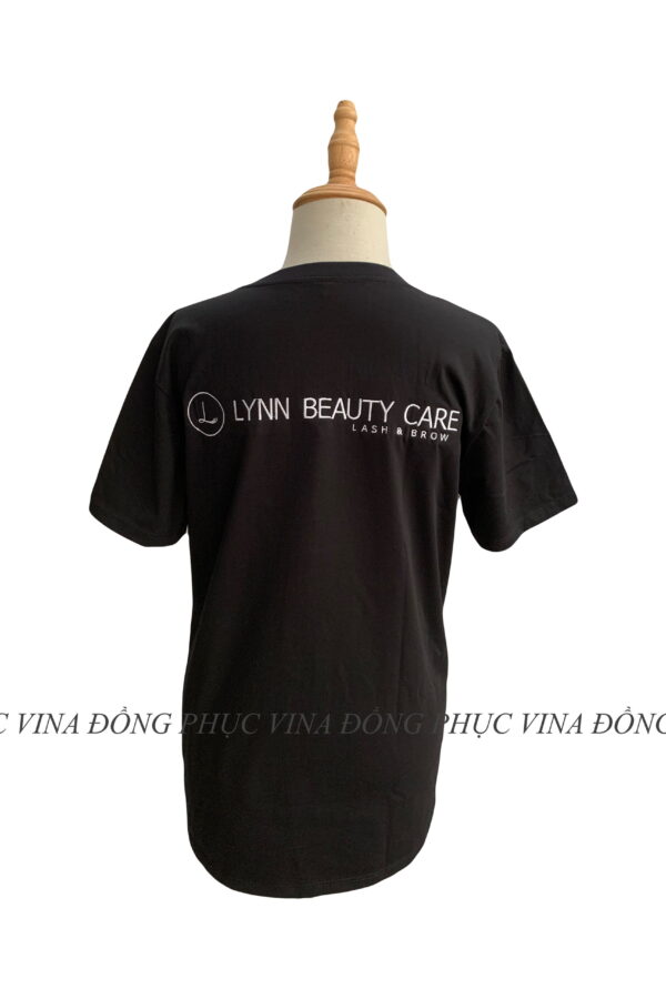 9. ao thun dong phuc nail lynn sau 1