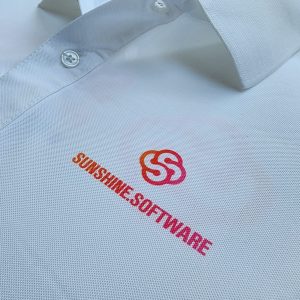 In logo lên áo đồng phục Sunshine Software