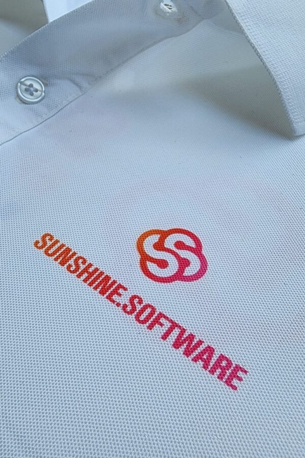 In logo lên áo đồng phục Sunshine Software