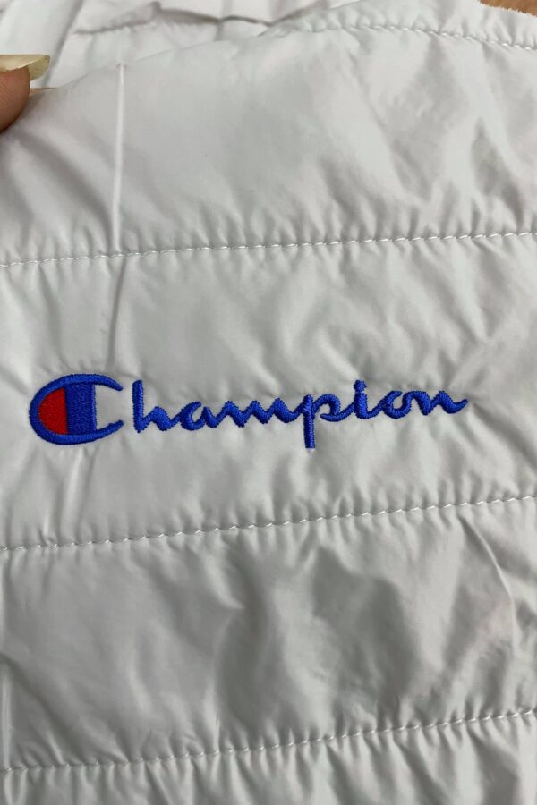 Thêu logo áo Champion