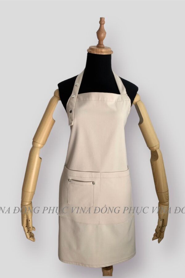 Đồng phục tạp dề yếm may sẵn màu Kem mặt trước