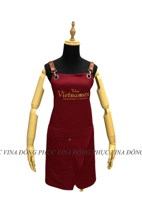 Tạp dề màu đỏ đô Vietnamese