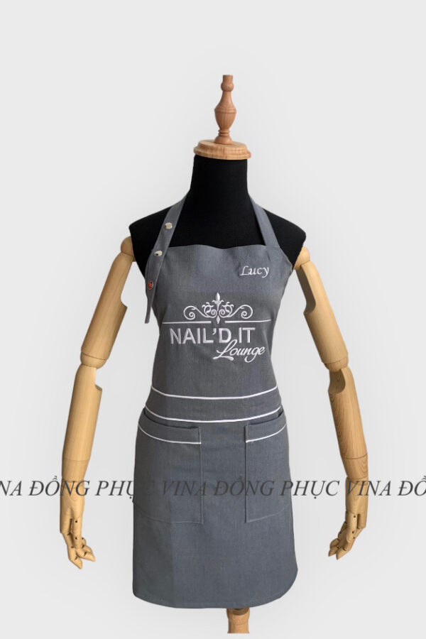 Tạp dề thêu tên Lucy