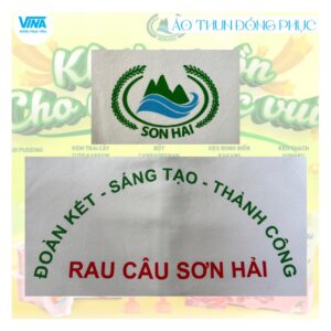 Logo Áo thun đồng phục cổ trụ Công ty rau câu Sơn Hải in pet chuyển nhiệt