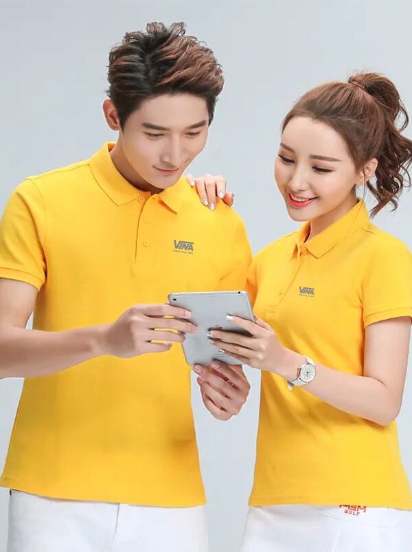 Mẫu áo thun đồng phục màu vàng