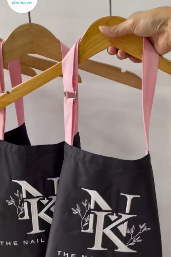 Tạp dề tiệm nail chống thấm nước