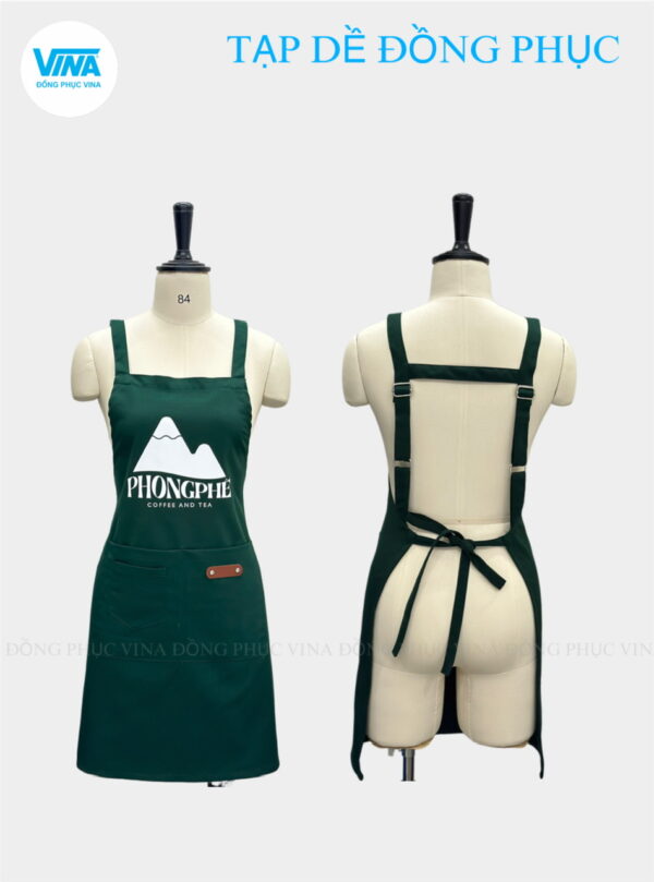 Tạp dề quán cafe màu xanh rêu Phong Phê – thiết kế dây chéo, in logo
